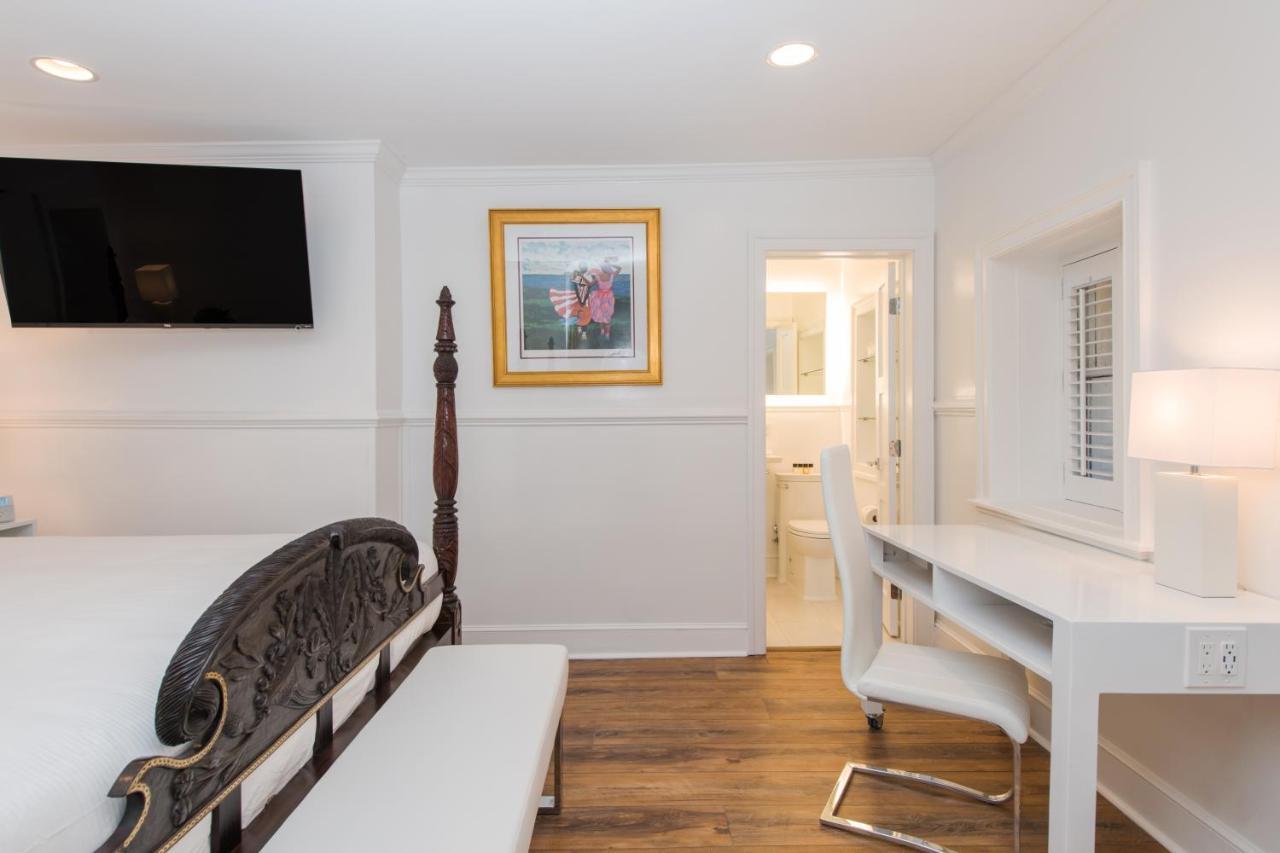 Battery Carriage House Suite