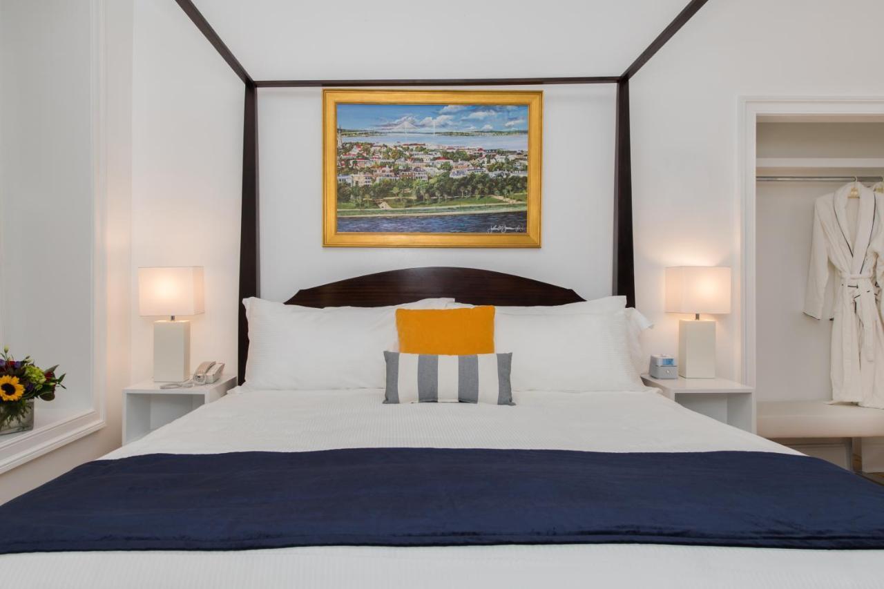 Battery Carriage House Classic