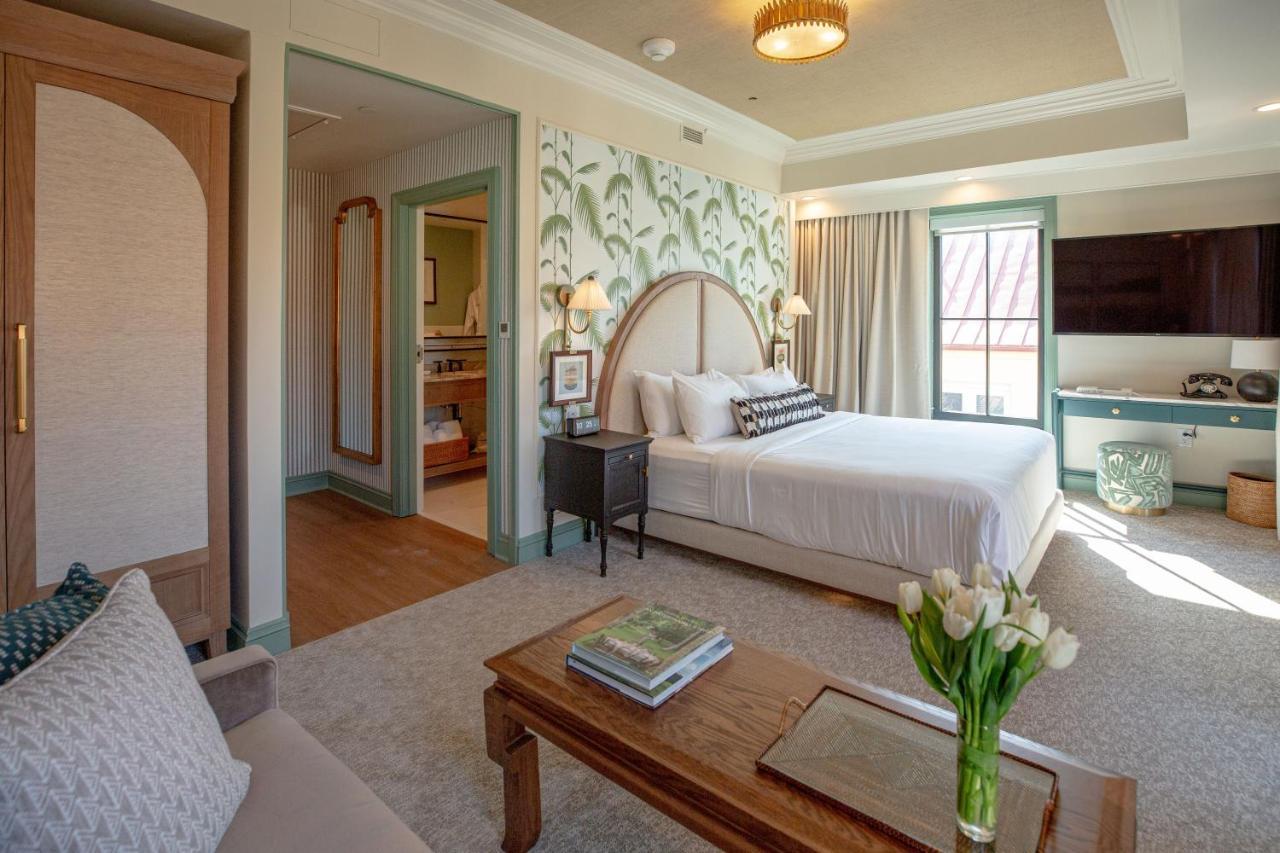 Deluxe Single Room with Balcony,1357579340:JPEG