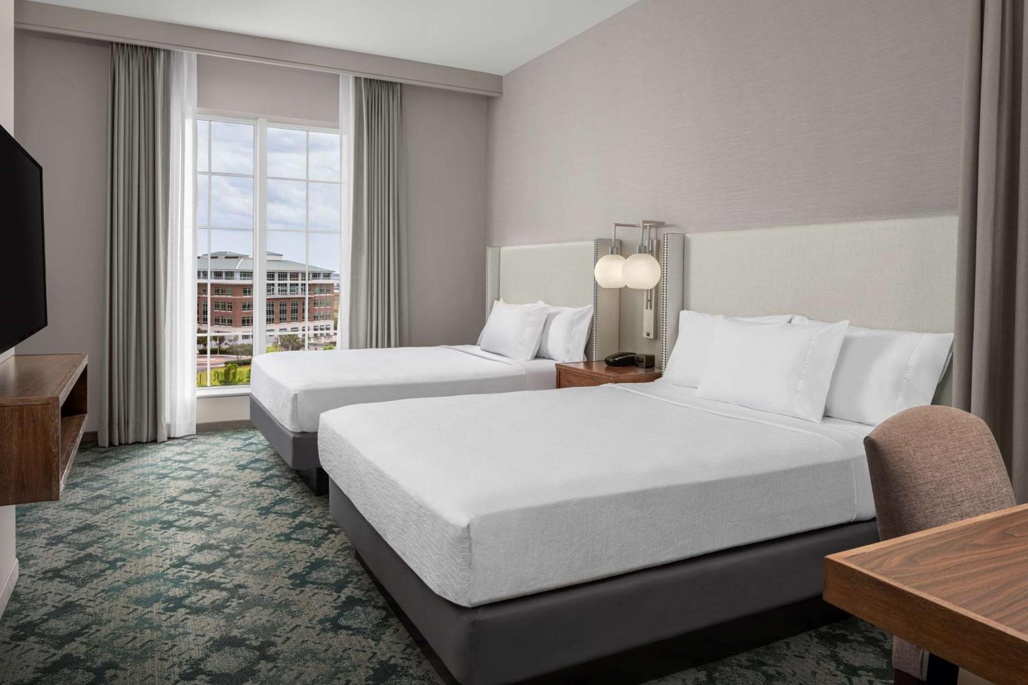 Two-Room Queen Suite with Balcony and Harbor View