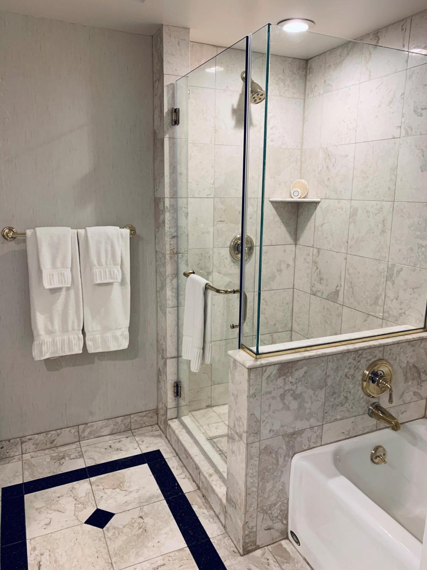 Executive King Room,1645660883:JPEG