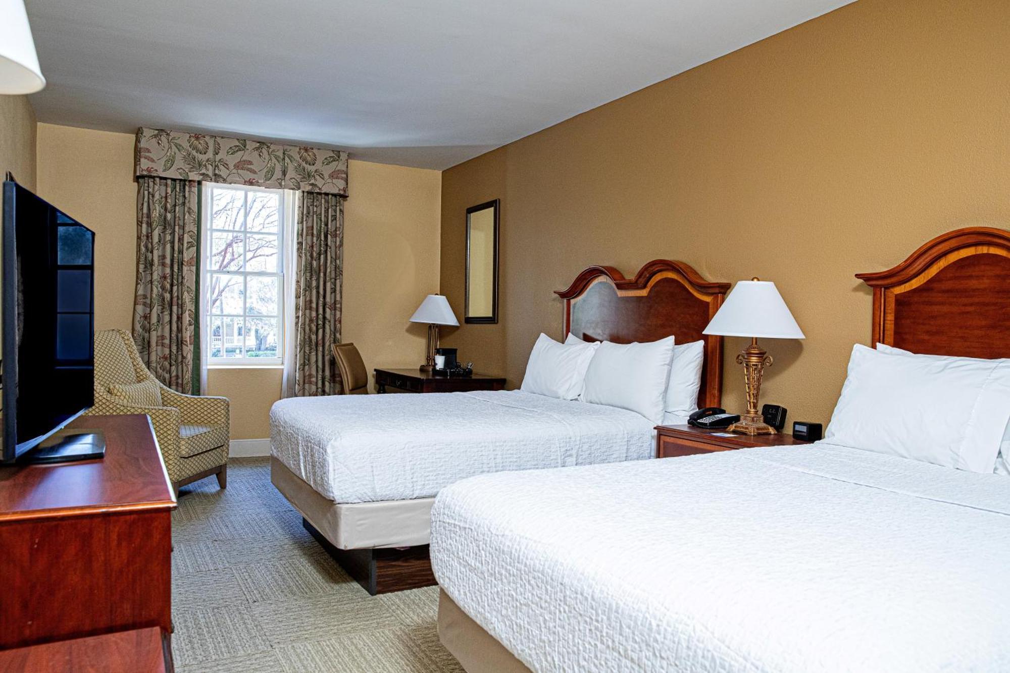 Queen Room with Two Queen Beds and Microwave - Non-Smoking,1664654060:JPEG