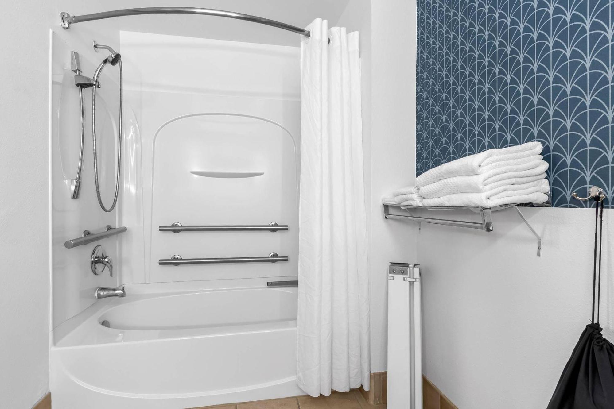Queen Room Two Queen Beds Disability Access or Non-Smoking