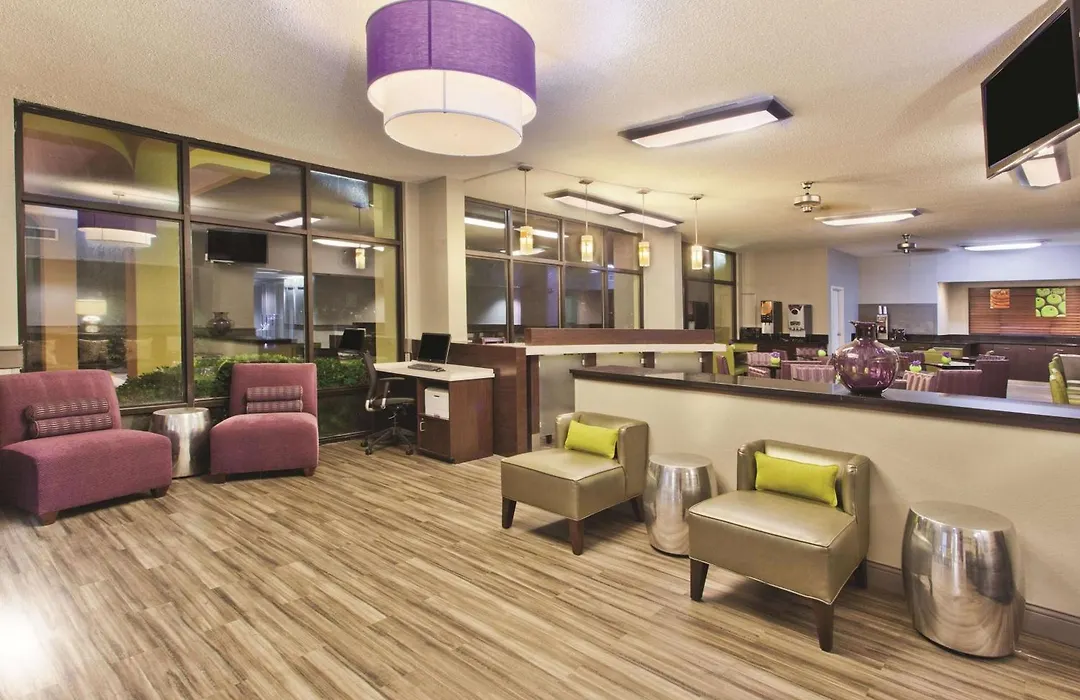 La Quinta Inn & Suites By Wyndham Charleston Riverview-1