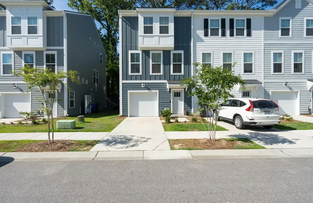 Lowcountry Retreat 3Br Townhouse Charm, North Charleston-1