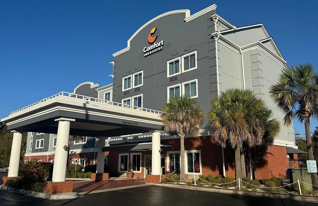 Comfort Inn & Suites North Charleston - Northwoods-1