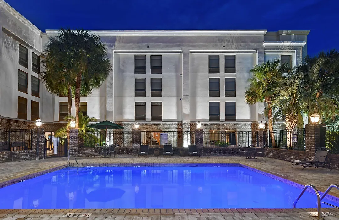 Hampton Inn Patriots Point-1