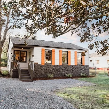 Central Location, Pet Friendly Fenced Backyard!-3