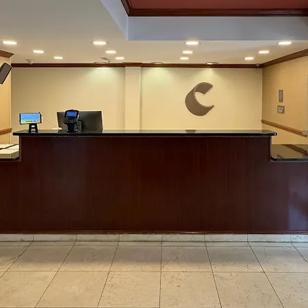 Comfort Inn & Suites Charleston Airport Convention Center-3